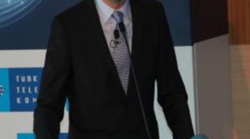 Akarca: T&uuml;rk Telekom, D&uuml;nyayı 4 Kez Dolaşan Fiber Kablo D&ouml;şedi