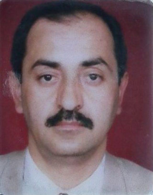 Annesinin Mezarı Başında İntihar Etti 1