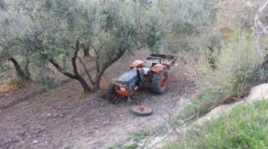 Devrilen Trakt&ouml;r&uuml;n Altında Kalıp &Ouml;ld&uuml;