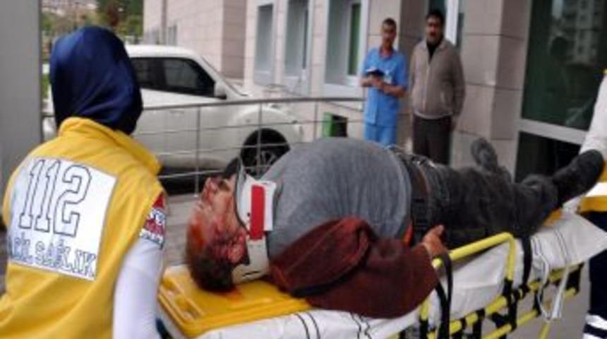 Kırşehir&rsquo;de Trafik Kazası: 3 Yaralı