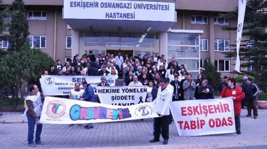 Eskişehir&rsquo;de Sağlık&ccedil;ıların Eylemi
