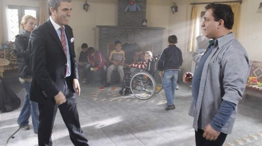 Engelli &Ccedil;ocuklar Kamera Karşısına Ge&ccedil;ti