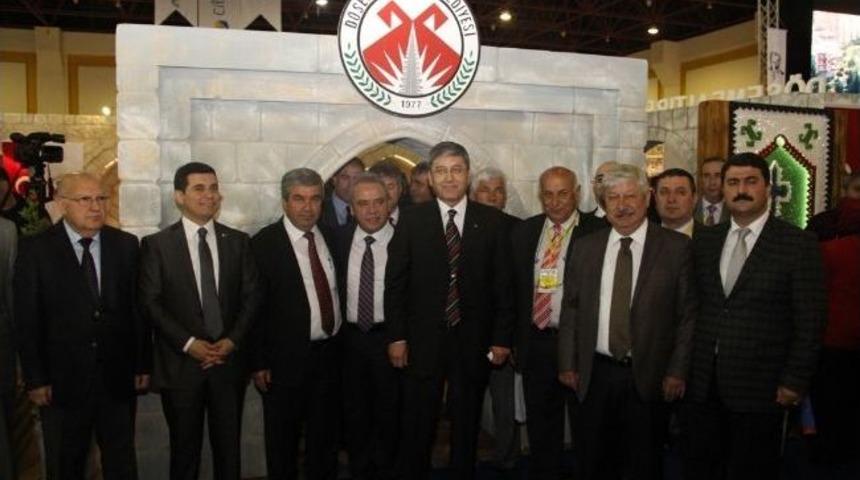 Yerel Y&ouml;netimler Fuarında D&ouml;şemealtı Standına B&uuml;y&uuml;k İlgi