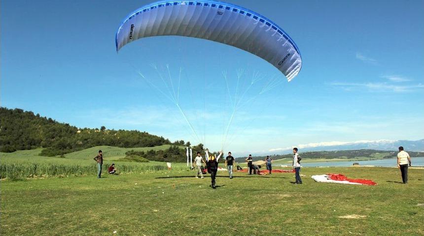 AHAS Gen&ccedil; Yama&ccedil; Paraş&uuml;t&ccedil;&uuml;leri Yetiştiriyor