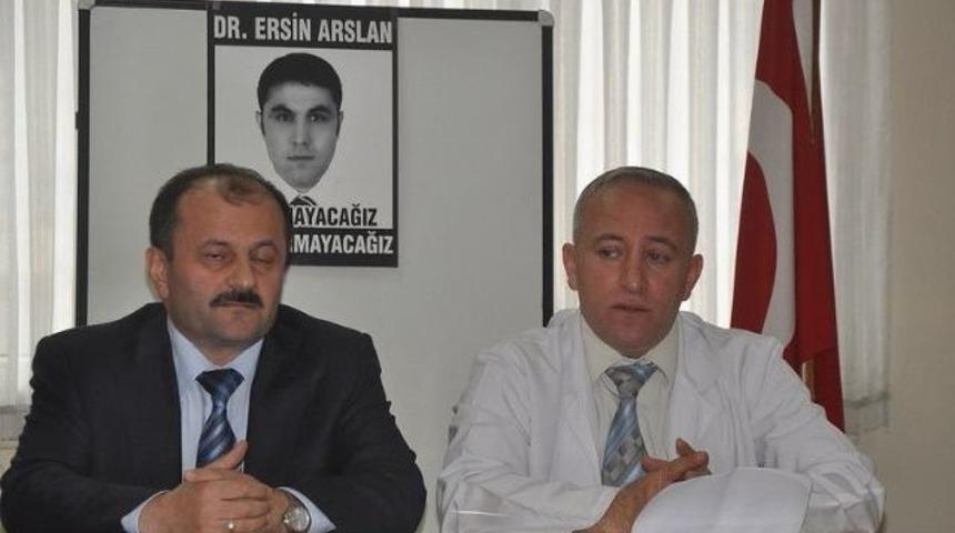 Trabzon'da Doktorlar Sağlık Şehitlerini Anmak Ve "sağlıkta Şiddete Hayır" Demek İ&ccedil;in Toplandı