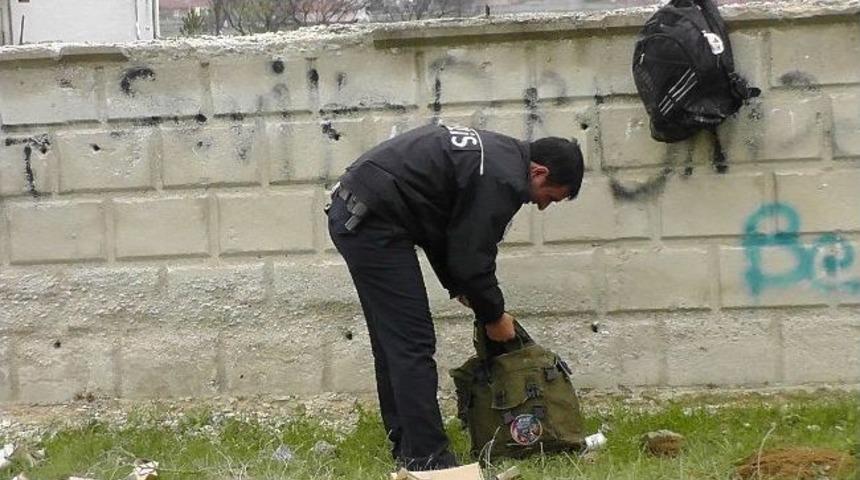 Ş&uuml;pheli &Ccedil;antalardan Yiyecek &Ccedil;ıktı