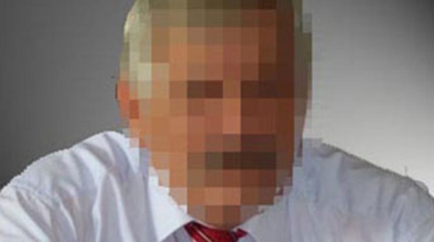 Eşcinsel okul m&uuml;d&uuml;r&uuml; skandalı!