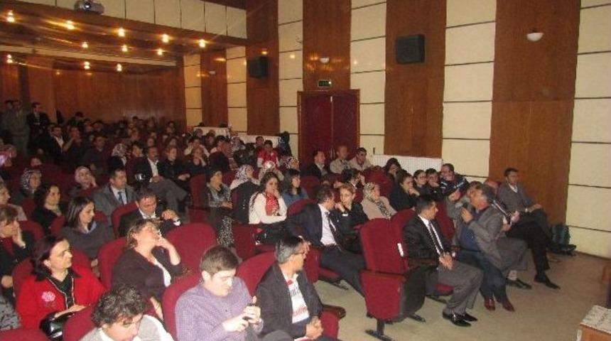 T&uuml;rk Halk M&uuml;ziği Konserine Yoğun İlgi