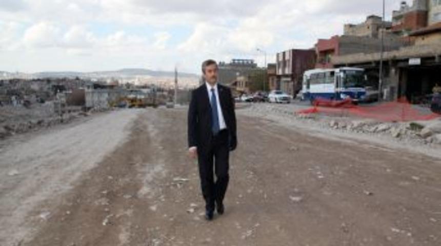 40 Yıllık Trafik Sorunu Yol Genişletme &Ccedil;alışmasıyla Aşılacak