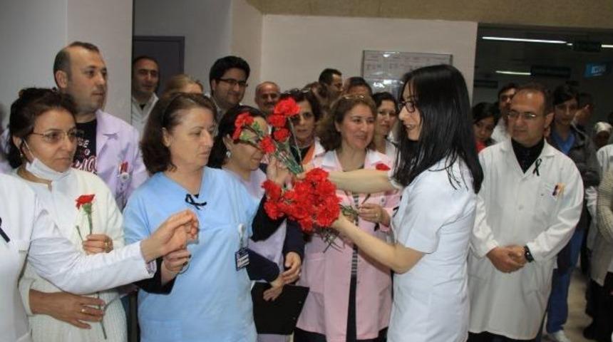 Gaziantepte Hasta Yakını Tarafından &Ouml;ld&uuml;r&uuml;len Dr. Ersin Arslan İneg&ouml;l&rsquo;de Anıldı