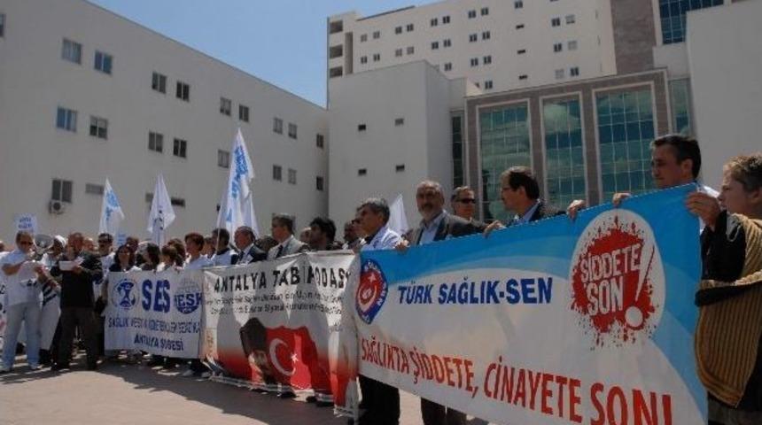 Antalya&rsquo;da G&ouml;rev Şehidi Doktora Anma