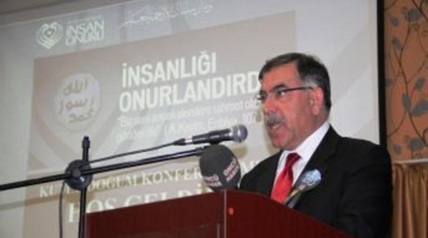 Vali Yılmaz: Muhabbet Ile Muhammed'i Birbirinden Ayırmayan K&uuml;lt&uuml;r&uuml;n &Ccedil;ocuklarıyız