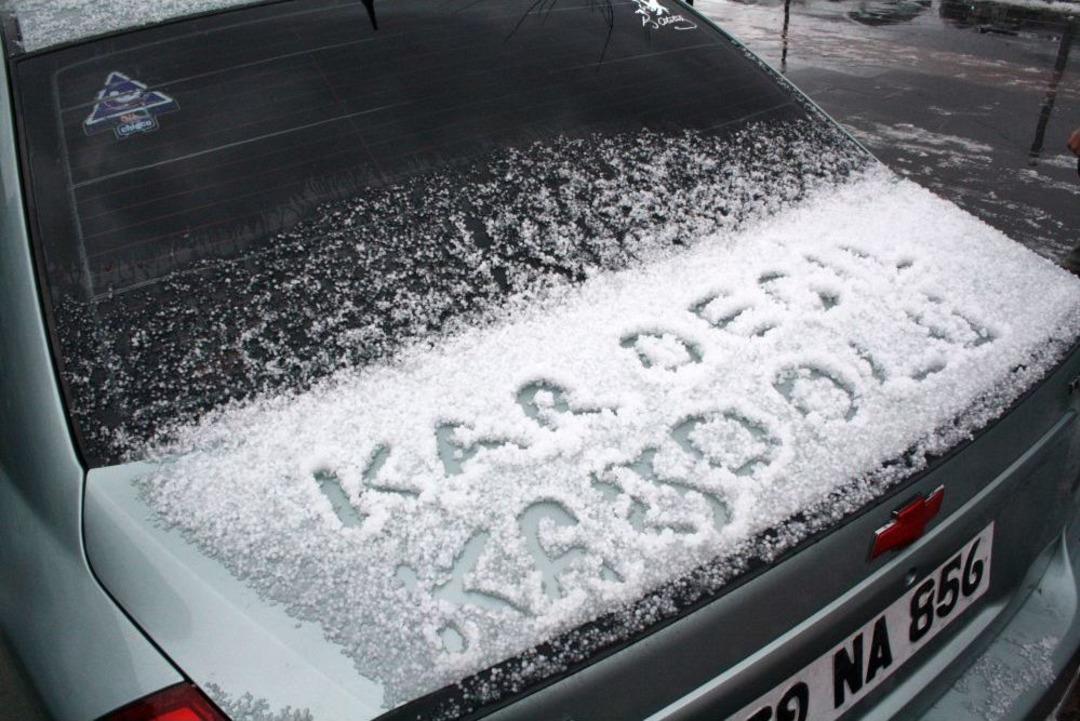 Kars&rsquo;ta Kar Gibi Dolu Yağdı