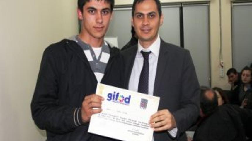 GİFOD Kursiyerleri Sertifikalarını Aldı