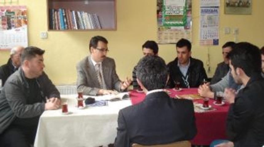 Derebucak&rsquo;ta Kahvehanelerde Kitap Okuma D&ouml;nemi