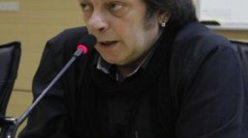 'K&ouml;t&uuml; Adamı Oynadığım I&ccedil;in K&ouml;t&uuml; Adam Olarak Muamele G&ouml;r&uuml;yorum'