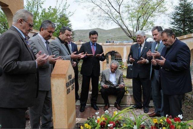 Hamido Mezarı Başında Anıldı 3