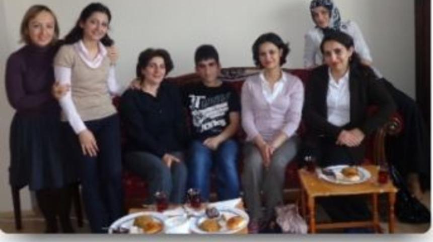 "&Ouml;ğretmenim bize de gel"