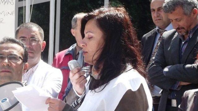 Dr. Ersin Arslan&rsquo;ın &Ouml;l&uuml;m Yıld&ouml;n&uuml;m&uuml;nde Ayvalık&rsquo;tan Seslendiler 1