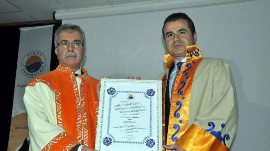 Bakan Kılı&ccedil;'a Fahri Doktora Unvanı