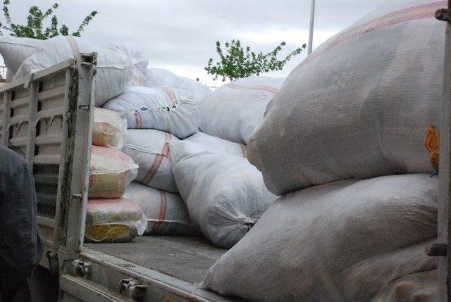 Suriye ye Yardım Malzemeleri G&ouml;nderildi 1