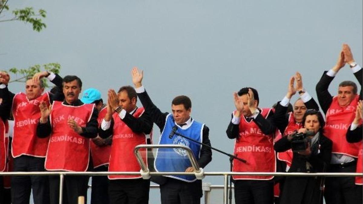 T&uuml;rk Metal Mitinginde &ldquo;vur De Vuralım, &Ouml;l De &Ouml;lelim&rdquo; Sloganı