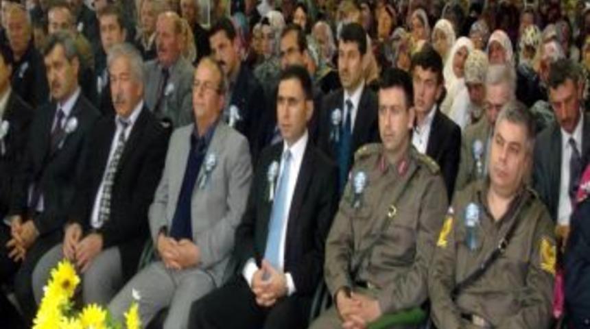 Kutlu Doğum Coşkusu Salona Sığmadı