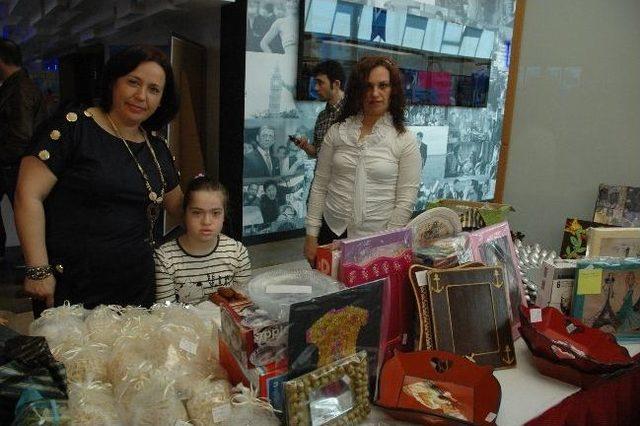 Nergis Özel Eğitim Ve Rehabilitasyon Merkezi`nden Kermes