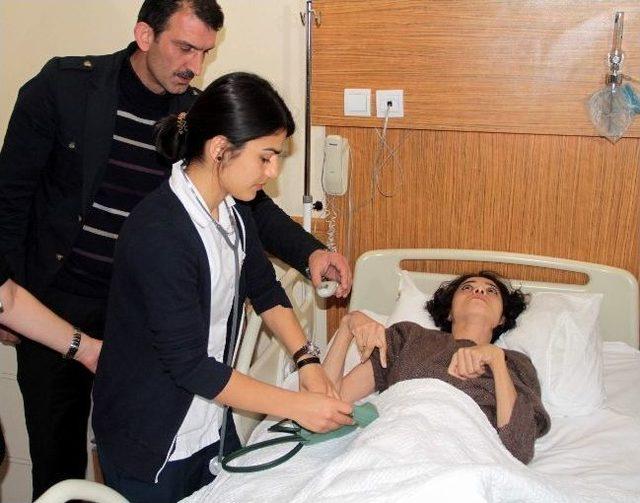 Tuğ&ccedil;e Kınayt&uuml;rk Tedavi İ&ccedil;in Samsun&rsquo;a Geldi 2