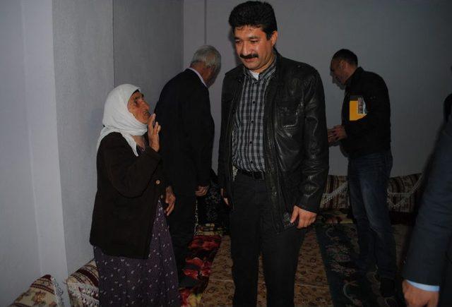 Akil İnsanlar Hakkari de &Ouml;len PKK lıların Ailelerini Dinledi 1