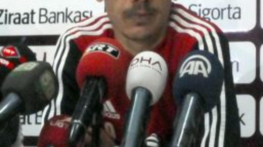 Albayrak: Hakemler Yedek Kul&uuml;besini &Ccedil;ok Geriyor