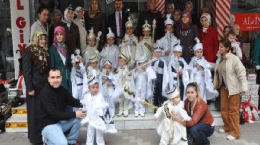 Ak Parti Soma'da Toplu S&uuml;nnet Ş&ouml;leni D&uuml;zenliyor