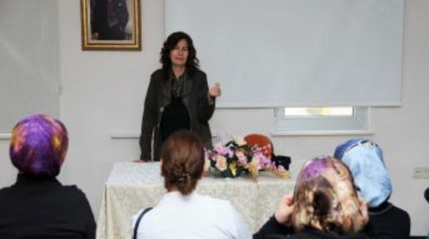 Pursaklarlı Kadınlara 'evliliği S&uuml;rd&uuml;rme Sanatı' Semineri