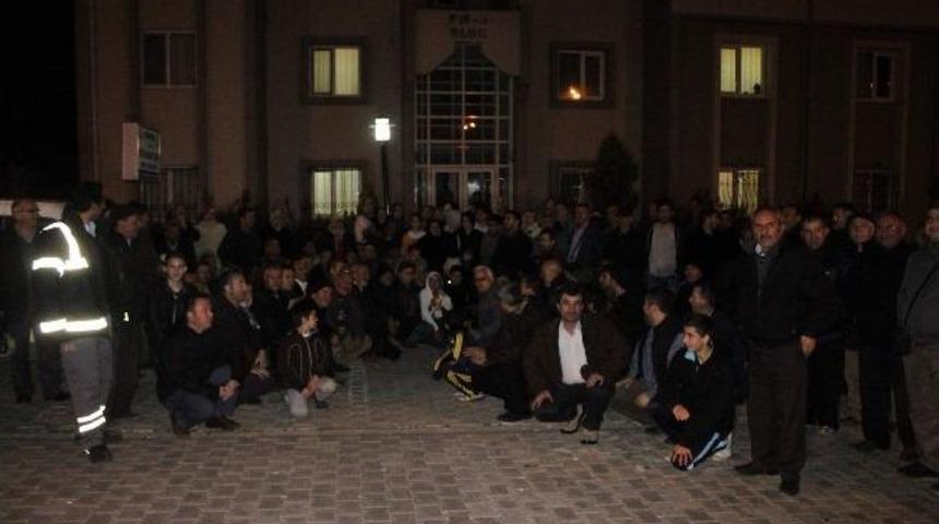 Kendi Y&ouml;netimini Oluşturmak İsteyen Site Sakinleri İsyanda