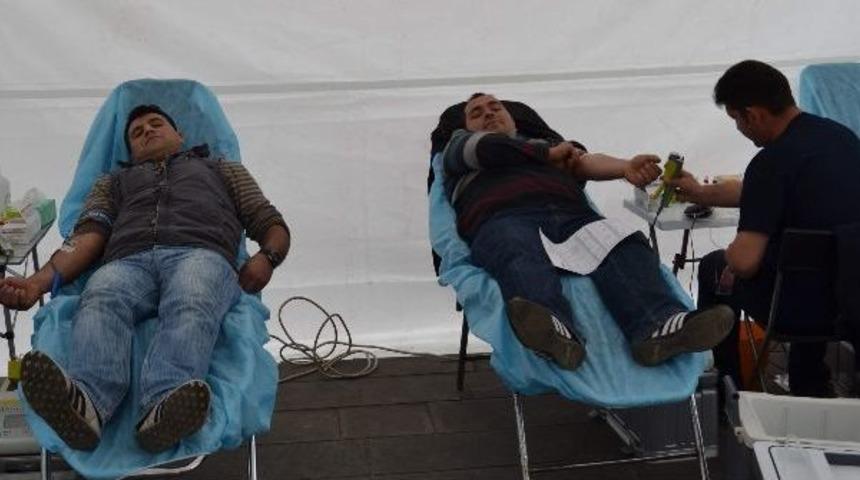 Kuyucak&rsquo;ta Din G&ouml;revlilerinden Kan Bağışı