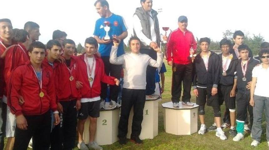 Okul Sporları Puanlı Atletizm Manisa İl Birinciliği M&uuml;sabakaları Renkli Ge&ccedil;ti