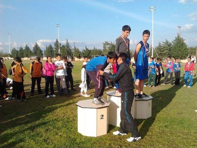 Okul Sporları Puanlı Atletizm Manisa İl Birinciliği M&uuml;sabakaları Renkli Ge&ccedil;ti 1