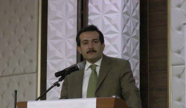 D&uuml;zce Vali Yardımcısı İlhan Turgut; 2