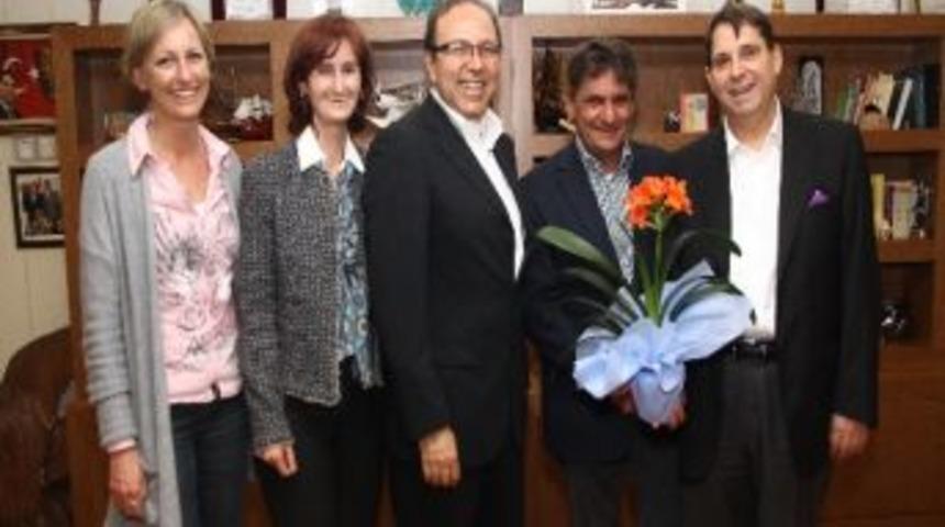 İzmir&rsquo;e Bir Dev Kongre Daha