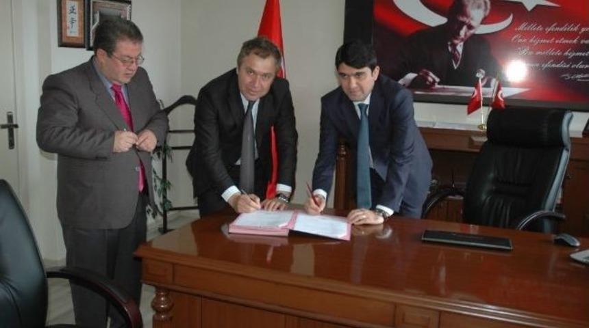 Selendi'de &Ccedil;anakkaleyi G&ouml;rmeyen &Ouml;ğrenci Kalmayacak