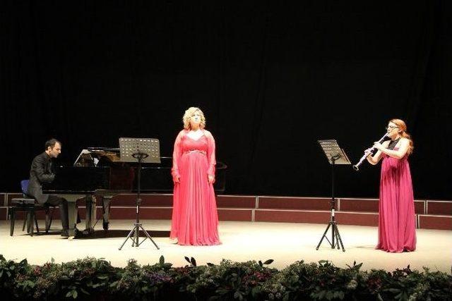 Trabzon&rsquo;da &lsquo;t&uuml;rk&uuml;ler Ve Aryalarla&rsquo; Unutulmaz Bir Gece 2