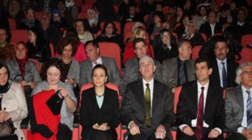 Uşak Mehmet Atak Toplum Ruh Sağlığı Merkezi Hastaları Program D&uuml;zenledi