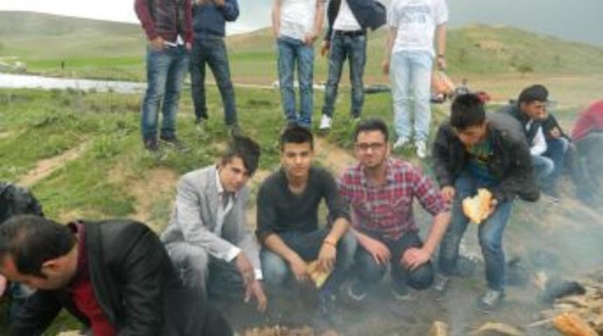 Modifiye ara&ccedil; tutkunları yetkililerden pist istiyor