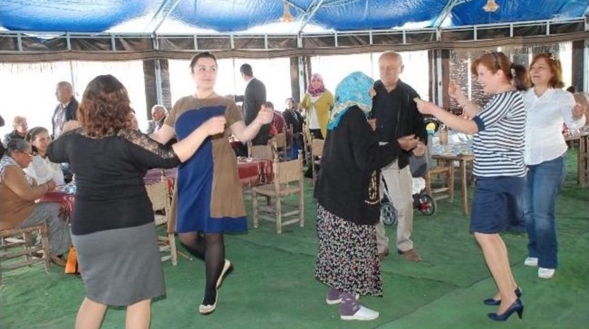 Didim&rsquo;de Diyaliz Hastaları Ve Aileleri G&ouml;n&uuml;llerince Eğlendi