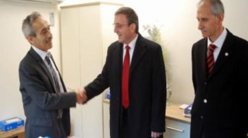 &Ccedil;akırmelikoğlu&rsquo;na Dereli'den Tam Destek