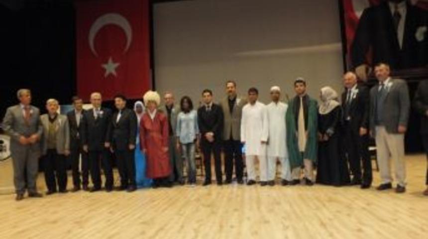 Akşehir'de Kutlu Doğum'a Evrensel Kutlama