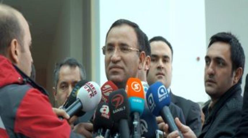 Bozdağ: Kimse Fikir &Ouml;zg&uuml;rl&uuml;ğ&uuml; Ile K&uuml;f&uuml;r &Ouml;zg&uuml;rl&uuml;ğ&uuml;n&uuml; Birbirine Karıştırmamalı