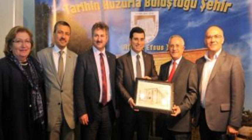 Kepez Projelerini T&uuml;rkiye&rsquo;ye Tanıtıyor