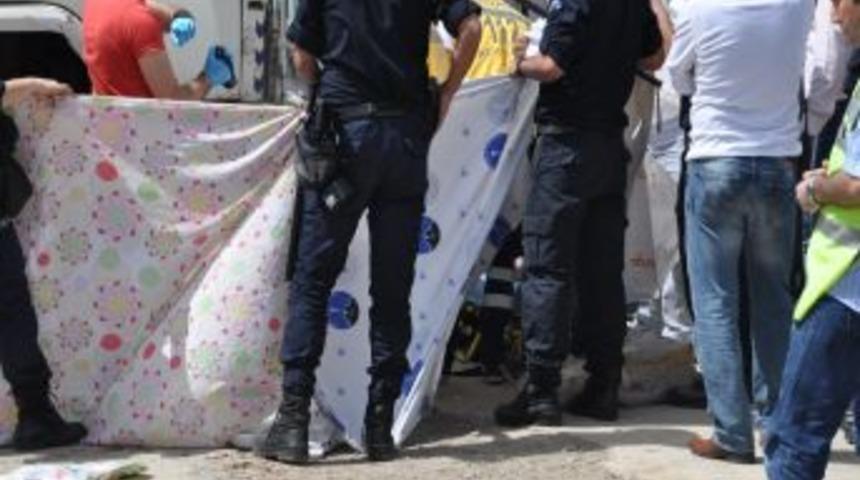 Silopi'de kamyon &ccedil;arpan &ccedil;ocuk &ouml;ld&uuml;