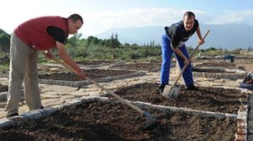 Engellilere İş Garantili Bah&ccedil;ıvanlık Kursu